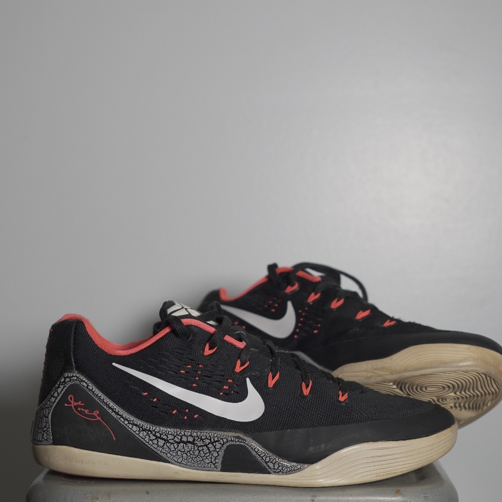 Size 11 - Nike Kobe 9 EM Laser Crimson